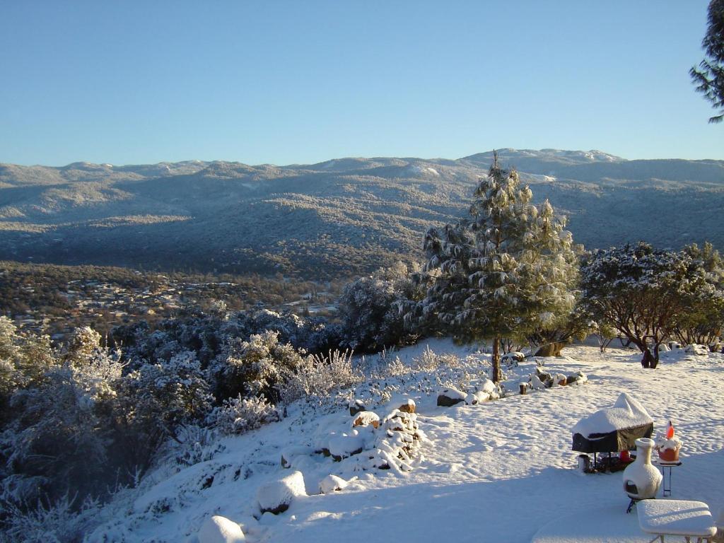 Yosemite Sierra View Bed & Breakfast Oakhurst Exteriör bild