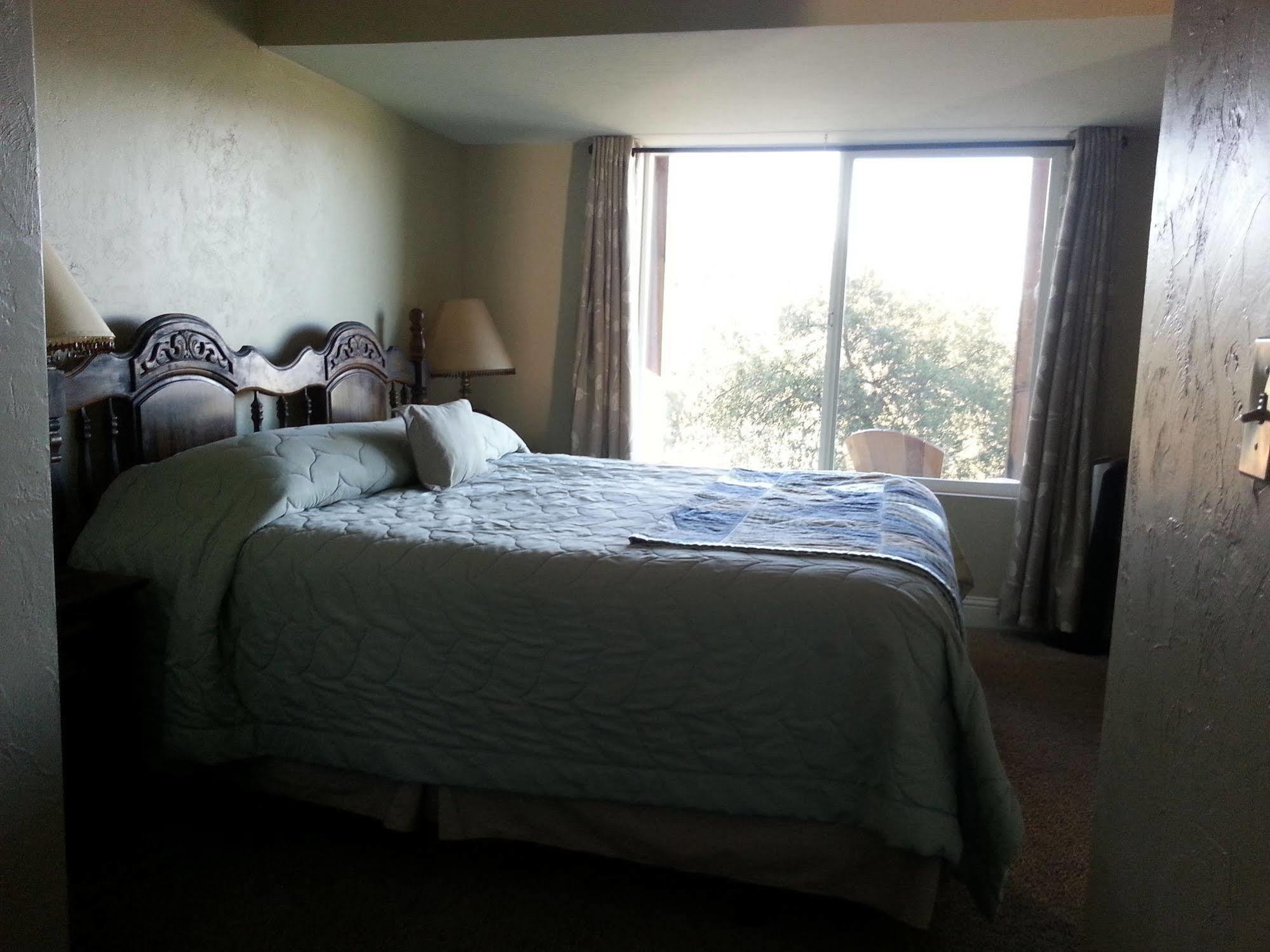 Yosemite Sierra View Bed & Breakfast Oakhurst Exteriör bild